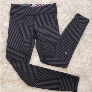 Ivivva Girls Black Rhythmic Tight Leggings Sz 7